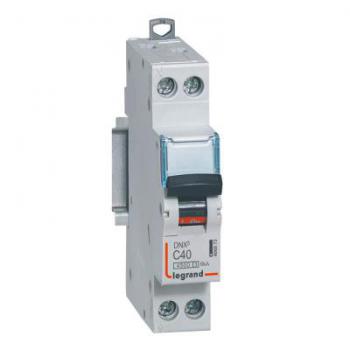  Disjoncteur DNX 4500 - vis/vi 